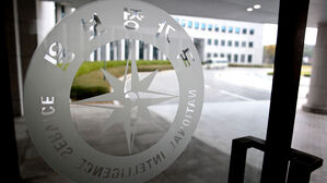 [속보] 국정원 1 &middot; 2차장도 교체&hellip;1차장엔 홍장원 &middot; 2차장엔 황원진