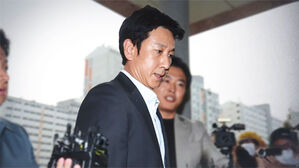 이선균, 마약 투약 여부 묻는 질문에 "솔직하게 다 말씀드렸다"