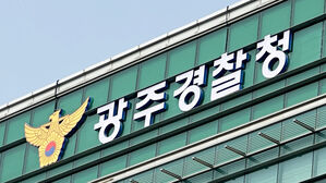 진학 빌미로 8천만 원 받은 초교 야구부 감독&hellip;구속영장 기각