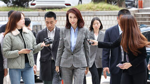 노소영 "비서가 26억 원 빼돌려" 고소&hellip;경찰 수사