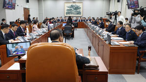 국회 운영위, 내년 예산안 의결&hellip;대통령실 2억 삭감해 1천30억