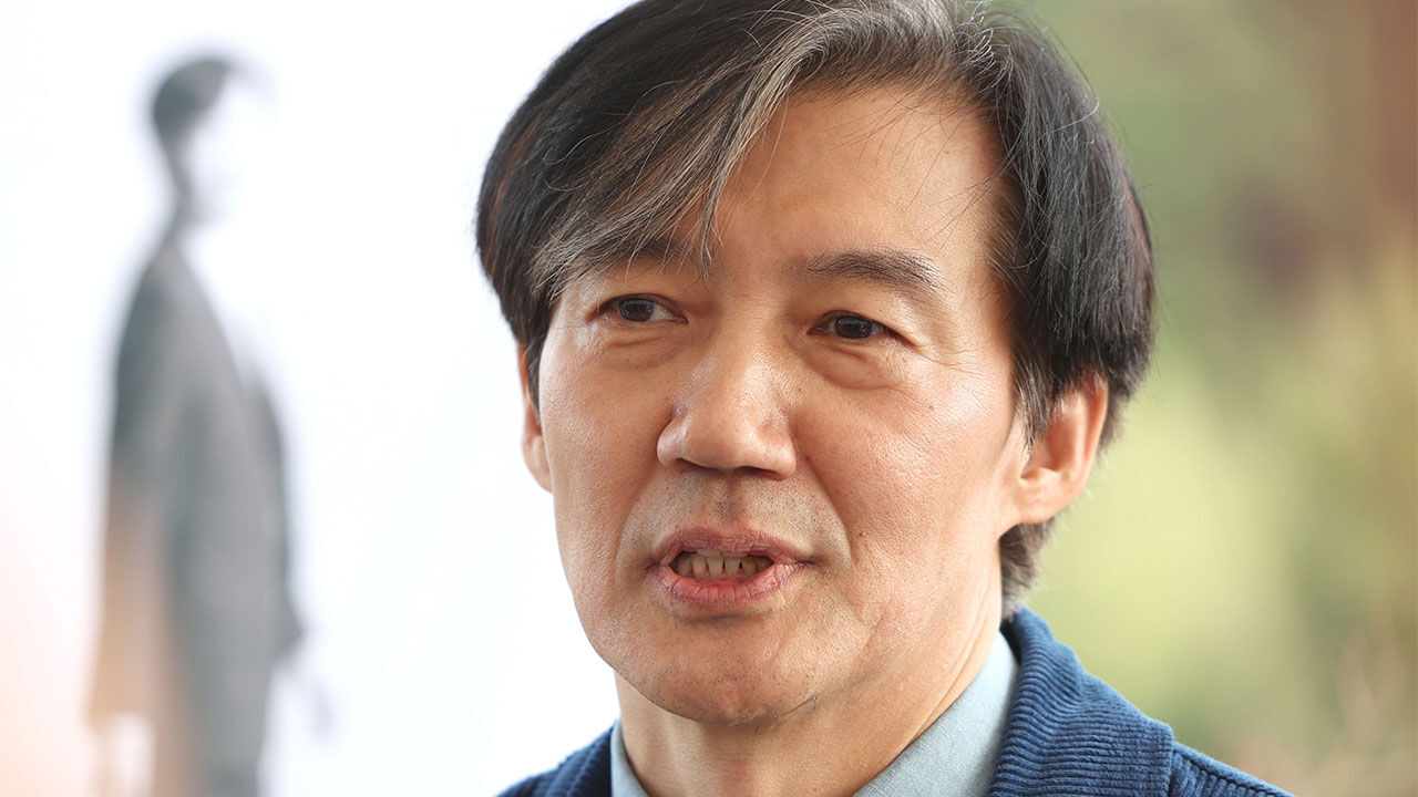 조국 전 장관, 평산마을 책 사인회 (사진=연합뉴스)