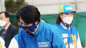 민주연구원 부원장, 최강욱 '설치는 암컷' 발언에 "뭐가 잘못됐나"