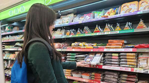 "외식 메뉴 비싸"&hellip;아동 급식카드 편의점 결제액 증가