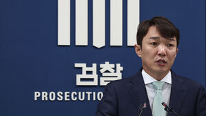 '비위 의혹' 이정섭 검사 탄핵 기각&hellip;"사유 특정 안돼"