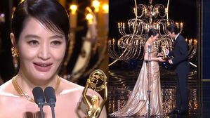[SBS Star] Kim Hye Soo Shares What Changed Her Mind to Accept 'Blue Dragon Film Awards' Trophy
