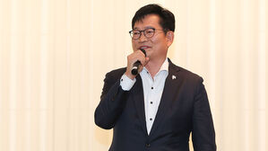 민주당 돈봉투 의혹 '스폰서' 사업가 "송영길이 고맙다고 했다"