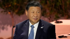 시진핑 "금융강국 위해 '강대한 위안화' 필요"