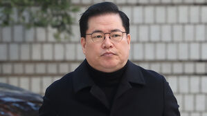 "유동규 차량이 1.8초 뒤 진입"&hellip;경찰, '화물차 사고' 종결