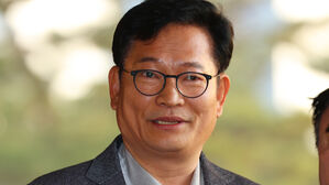 '돈 봉투 의혹' 송영길 구속영장&hellip;8억대 불법 정치자금 혐의