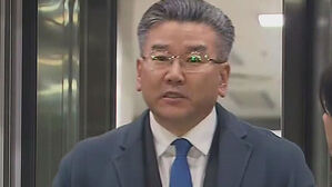 '표적감사 의혹' 15시간 조사&hellip;"성실하게 설명"