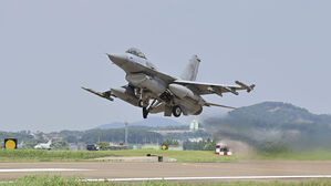 한국 KF-16 전투기, 알래스카서 훈련 중 파손&hellip;조종사 무사