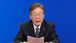 이재명 "학생인권조례 폐지, 교권 보호 아냐&hellip;나쁜 정치 문제"