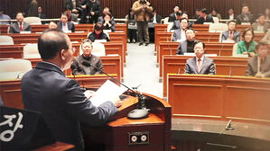 '윤심' 김기현 사퇴하자&hellip;내부선 "당정관계 바로잡아야"