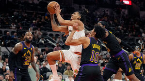 NBA 샌안토니오, 레이커스 물리치고 구단 최다 18연패 탈출