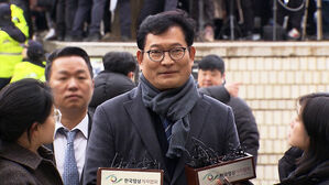 '돈 봉투 의혹' 송영길, 사흘째 검찰 조사 불응