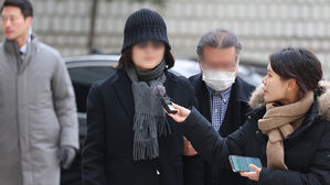 검찰 "민정수석이 이래도 되느냐"&hellip;정경심 "1% 정체성은 아빠"