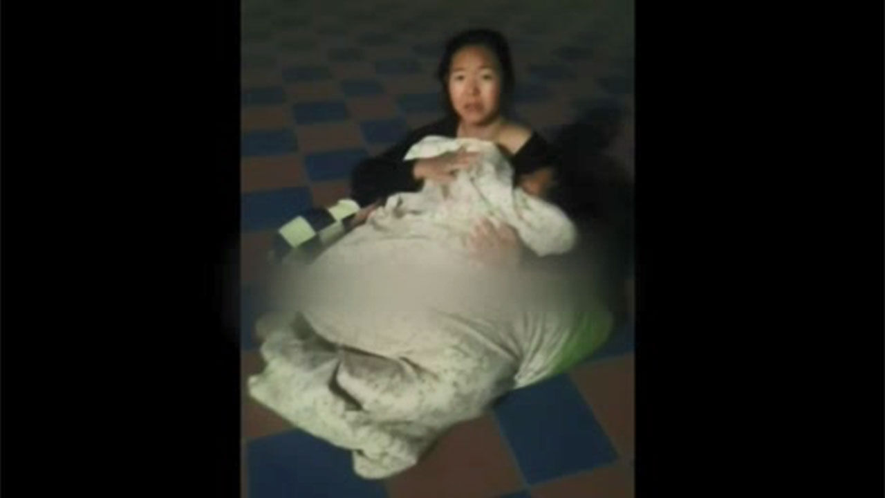 중국 간쑤성 지진, 굉음과 진동 느끼고 이불에 아기만 감싸 안고 집 빠져나온 엄마