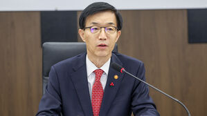 '석 달 재임' 방문규 산업장관 내일 이임&hellip;장관 일시 공석 가능성