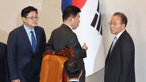 김 의장 "예산안 오늘 오후 2시 합의 발표&hellip;내일 오전 10시 처리"