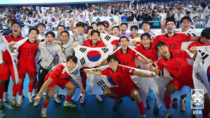 '항저우 금메달' 황선홍호 축구종합센터 건립에 4천만 원 기부