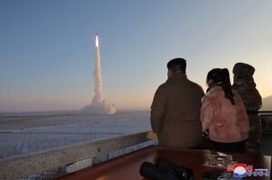 [스프] 내년엔 태평양으로 ICBM 쏠까&hellip;김정은의 결심은
