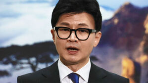 비대위원장 지명받자 장관 사임 "대한민국 미래 위한 길"