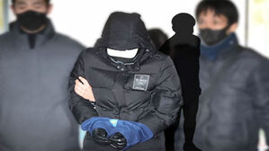 '경복궁 낙서' 10대 영장 기각&hellip;20대 모방범은 구속