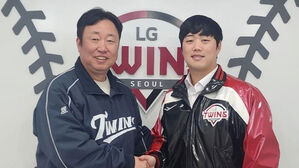 왼손 불펜 함덕주, 원소속팀 LG와 4년 38억 원에 도장