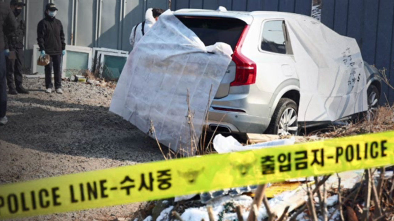 배우 이선균이 쓰러진 채 발견된 차량