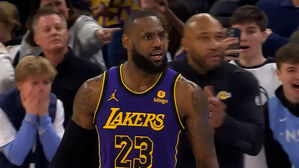 "선 안 밟았어!" 르브론의 '억울한 생일'