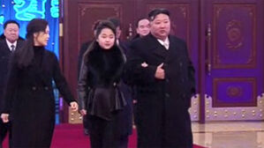 딸 주애와 친밀감 과시&hellip;김정은, 대남기구 정리 착수