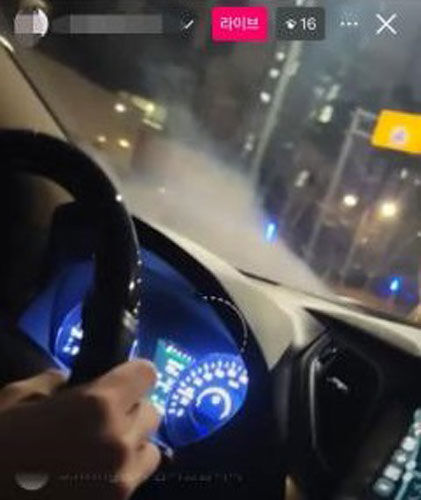 중학생 · 초등생이 무면허 운전하며 인터넷 방송 (사진=독자제공, 연합뉴스)