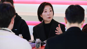 오영주 중기 장관 "소상공인 금융 안전망 강화 노력"