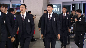 한국 축구대표팀, 아시안컵 출전 위해 출국