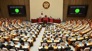 국회, '김건희 특검법 &middot; 대장동 50억 클럽 특검법' 정부 이송