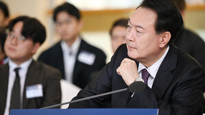 윤 대통령 "규제 해제, 선거 위한 것 아냐&hellip;문제 해결하는 정부 돼야"