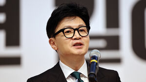한동훈, 1박 2일 PK 민심 청취&hellip;3&middot;15 묘지도 참배