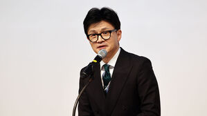 한동훈 "국민 공감 않는 극단적 언행 하는 분들, 당에 자리 없어"