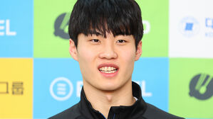 '수영 간판' 황선우 "도하서는 금, 파리에선 메달 2개"