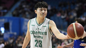 프로농구 DB, '줄부상' 삼성 꺾고 선두 질주