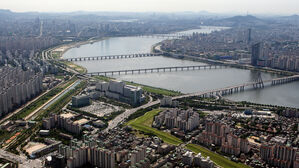 한강-한강강?&middot;'Hangang River-Han River' 표기에 와글와글