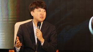이준석 "공영방송 사장 임명동의제&hellip;10년 이상 방송 경력 의무화"