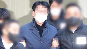 [영상] '이재명 습격' 피의자 신상 비공개 결정&hellip;비공개 사유 묻자 "밝힐 수 없다"