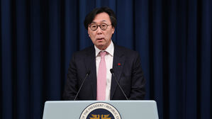 장호진 "대통령과 국방장관 통화는 자연스러운 일&hellip;안 하면 문제"