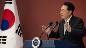 윤 대통령 "정부, 경쟁에서 뒤처진 사람들 돌보고 지원해야"