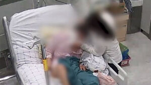 간병인이 환자 머리 뜯고, 얼굴 치고&hellip;CCTV에 담긴 학대