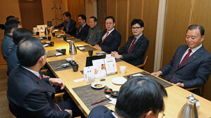 한동훈, '공천 룰' 확정 다음날 중진 오찬&hellip;"시스템 공천 취지 설명"