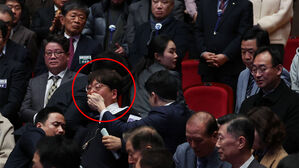 강성희 의원 "국정기조 바꾸라 했다가 행사장서 쫓겨나"