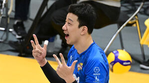 프로배구 한전, KB손보에 3대 0 압승&hellip;신영석 1,200블로킹